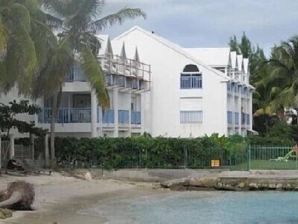 Club Marine Face A La Mer Sainte-Anne  Εξωτερικό φωτογραφία